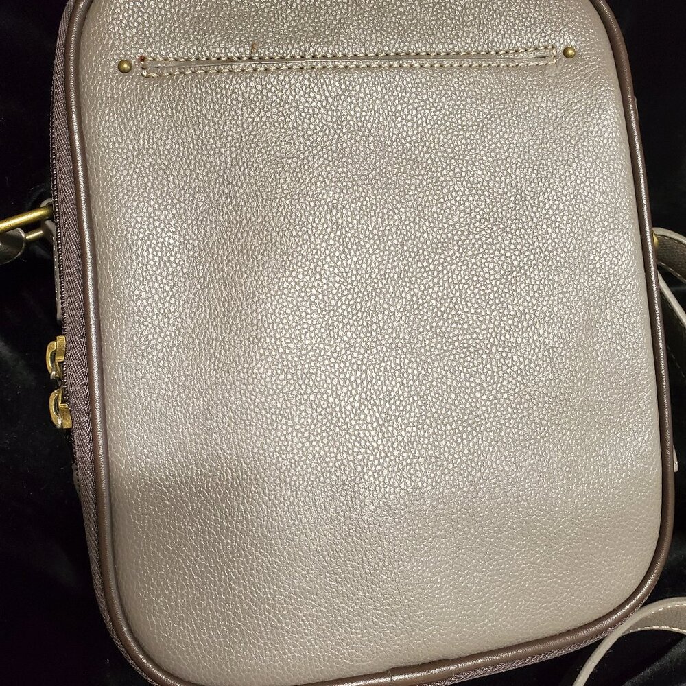 Cross-Body Purse - Picture 3 of 7